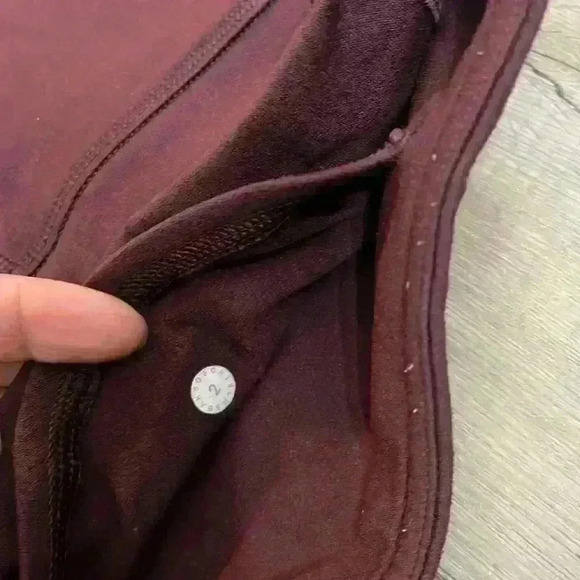 Lululemon Reveal leggings diji rain size 2 - Picture 4 of 7